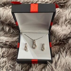Elegant Diamond & Silver Jewelry Set